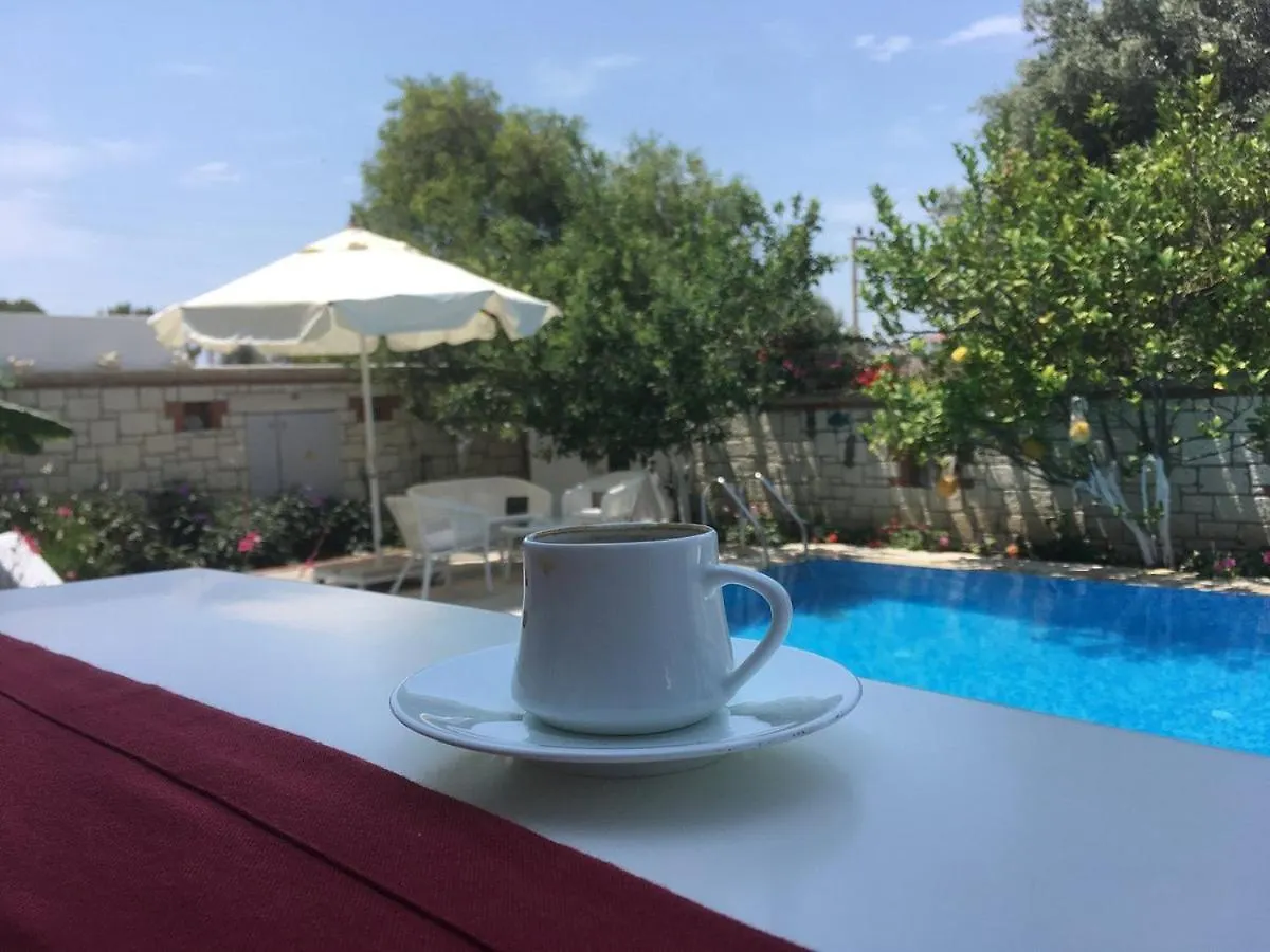 Lara Ilica Hotel Çeşme