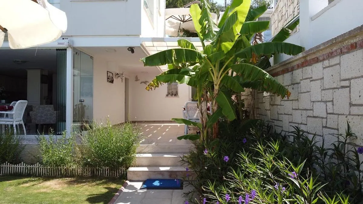 Lara Ilica Hotel Çeşme