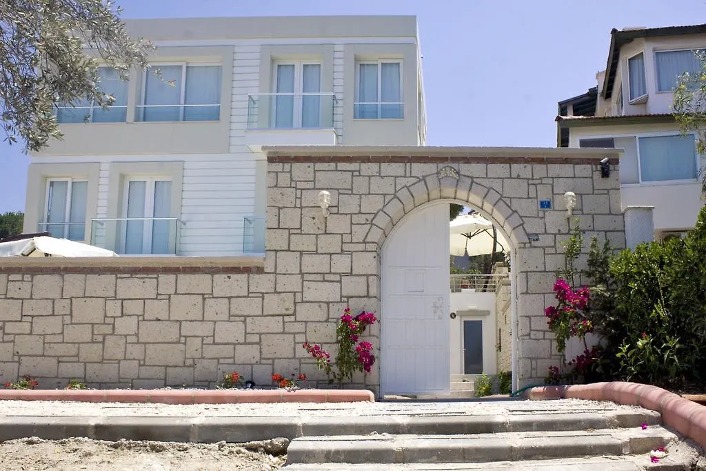 Lara Ilica Hotel Çeşme